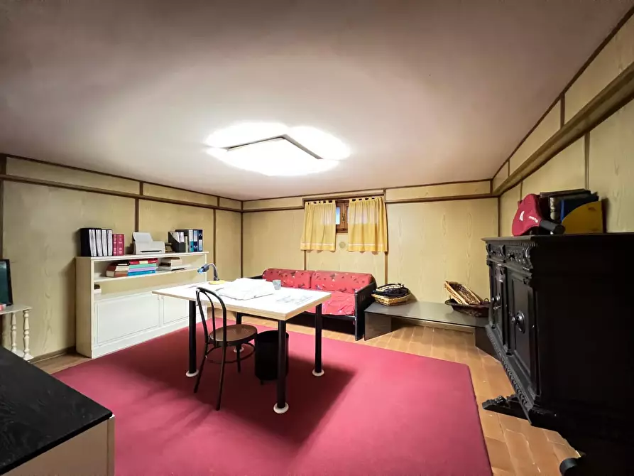 Immagine 43 di Villa in vendita  a Empoli