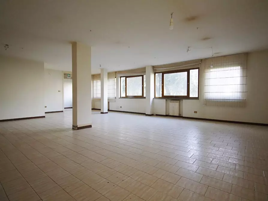 Immagine 2 di Ufficio in affitto  a Vinci