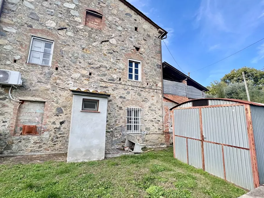 Immagine 7 di Rustico / casale in vendita  a Capannori