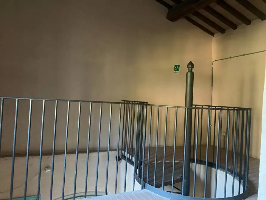 Immagine 11 di Rustico / casale in vendita  a San Giuliano Terme