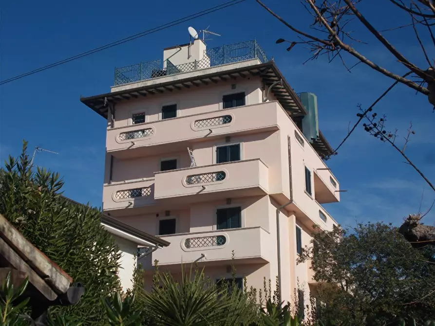 Immagine 3 di Albergo/B&B/Residence in vendita  a Pietrasanta