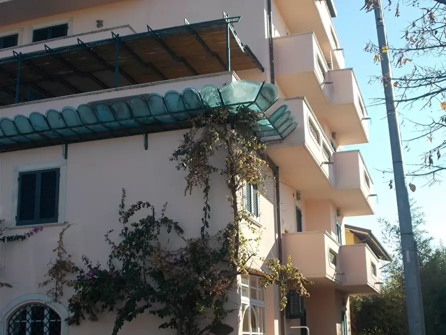 Immagine 4 di Albergo/B&B/Residence in vendita  a Pietrasanta