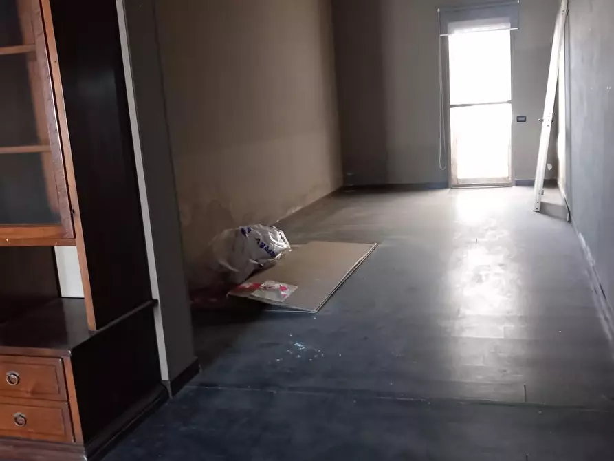 Immagine 9 di Negozio in vendita  a Viareggio