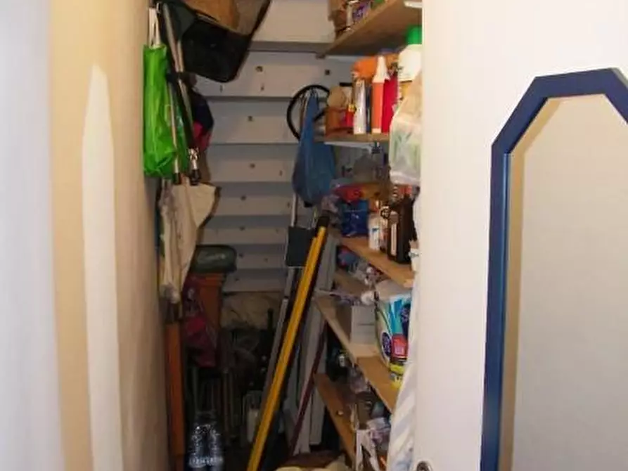 Immagine 10 di Appartamento in vendita  a Montignoso