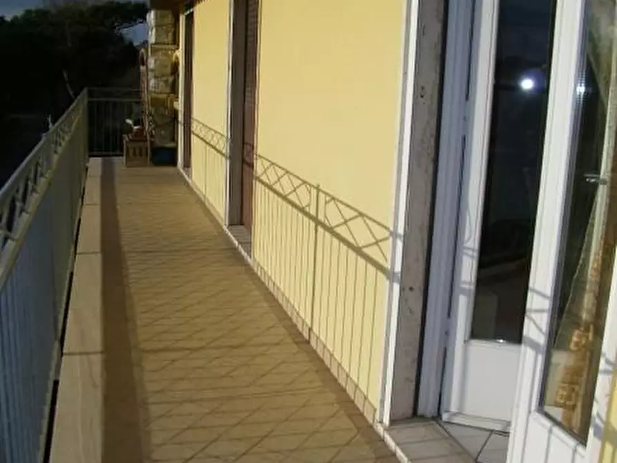 Immagine 13 di Appartamento in vendita  a Montignoso