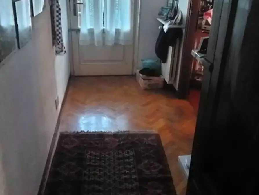 Immagine 18 di Porzione di casa in vendita  a Massa