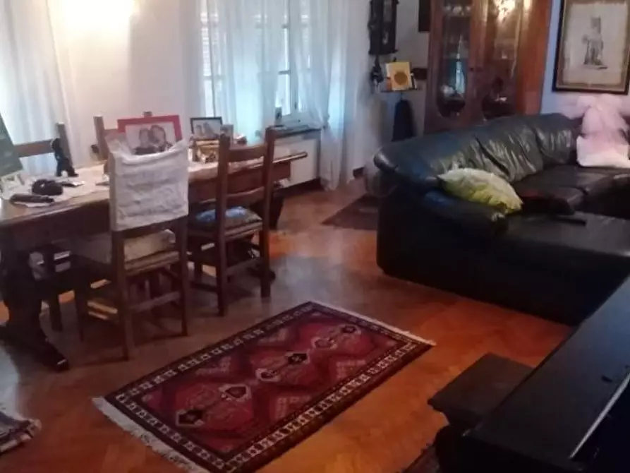 Immagine 8 di Porzione di casa in vendita  a Massa