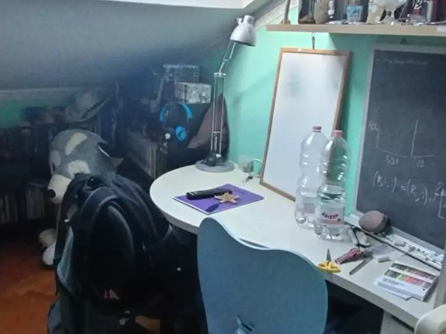 Immagine 28 di Porzione di casa in vendita  a Massa