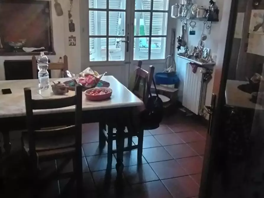 Immagine 25 di Porzione di casa in vendita  a Massa