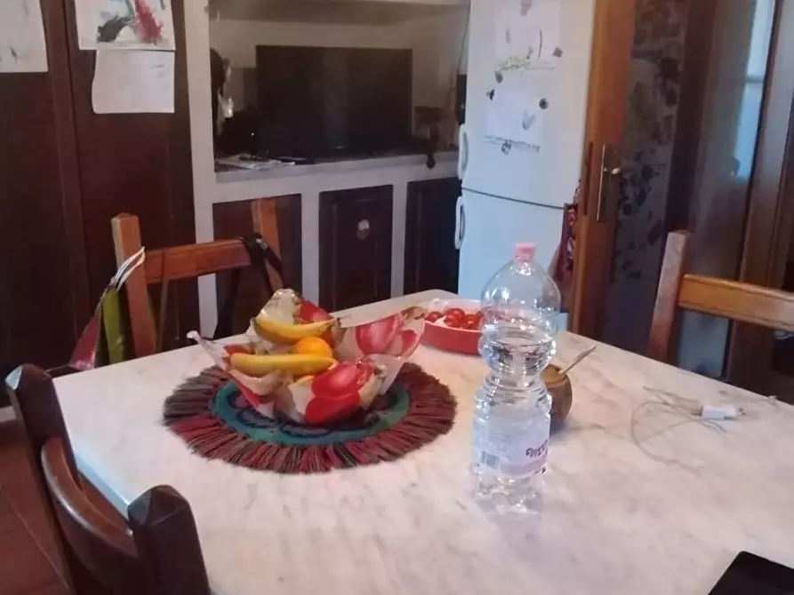 Immagine 19 di Porzione di casa in vendita  a Massa