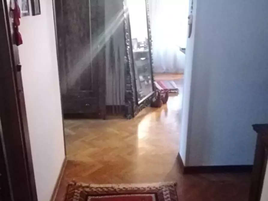 Immagine 21 di Porzione di casa in vendita  a Massa