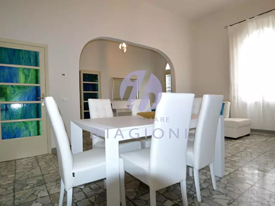 Immagine 8 di Villa in affitto  a Pietrasanta