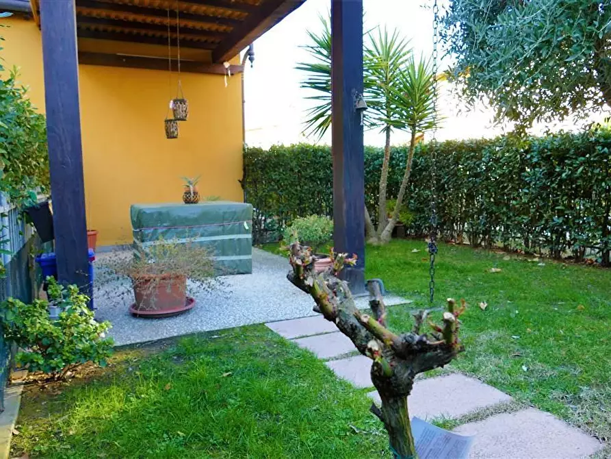 Immagine 16 di Appartamento in vendita  a San Giuliano Terme