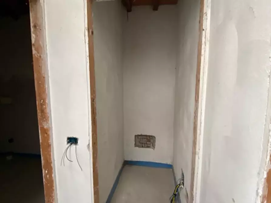 Immagine 14 di Casa bifamiliare in vendita  a Capannori