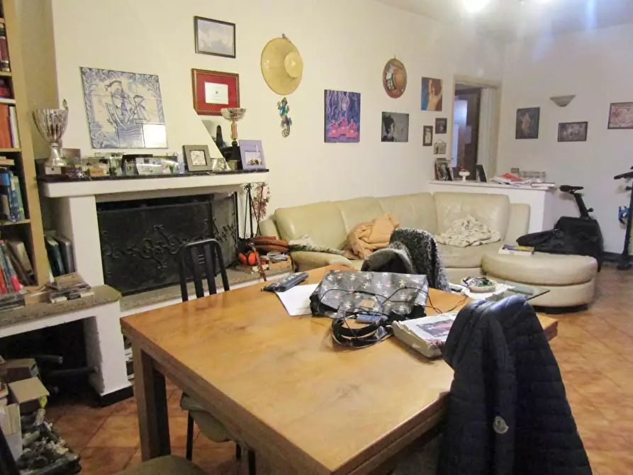 Immagine 3 di Appartamento in vendita  a Carrara