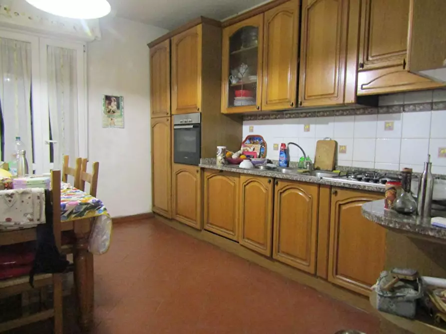 Immagine 4 di Appartamento in vendita  a Carrara