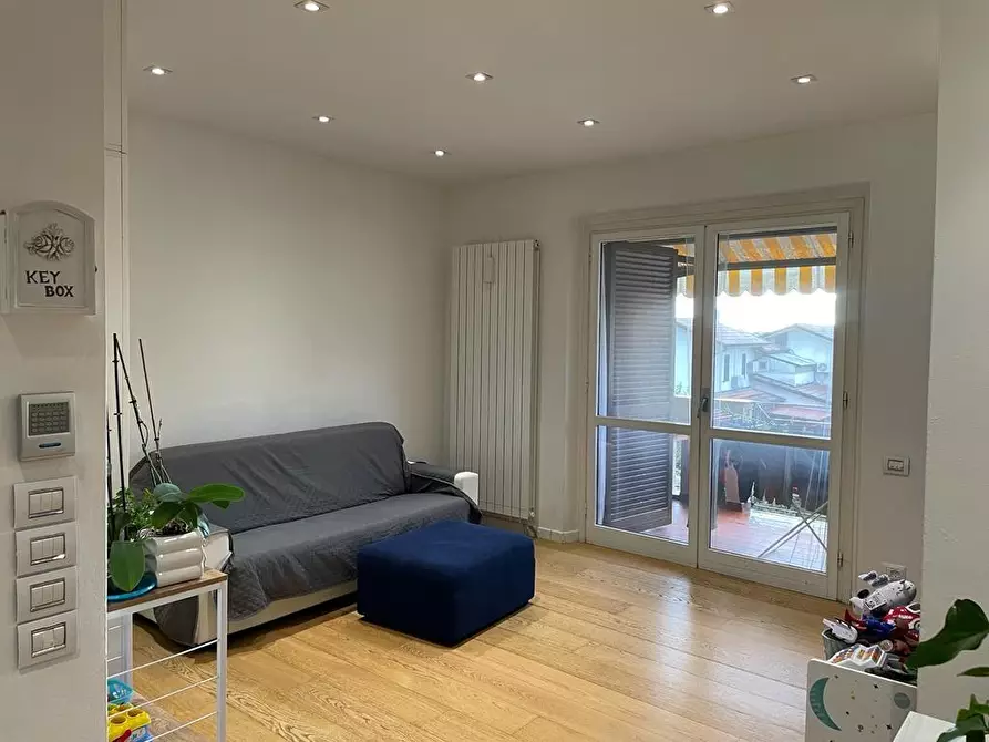 Immagine 1 di Appartamento in vendita  a Massa