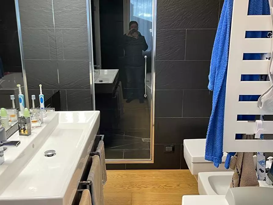 Immagine 16 di Appartamento in vendita  a Massa