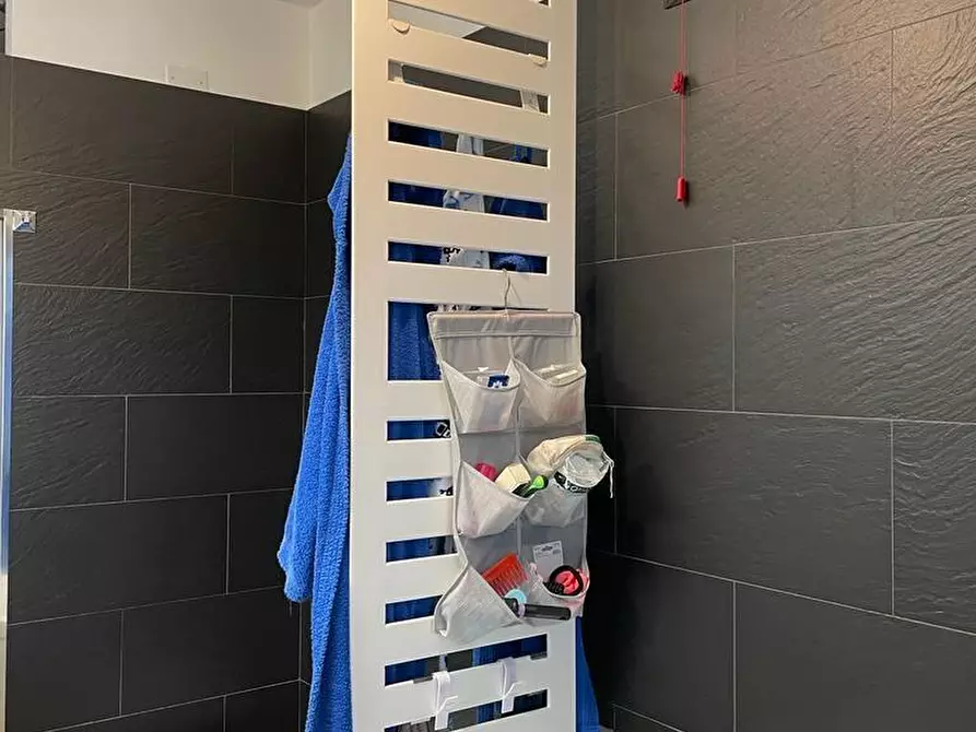 Immagine 17 di Appartamento in vendita  a Massa