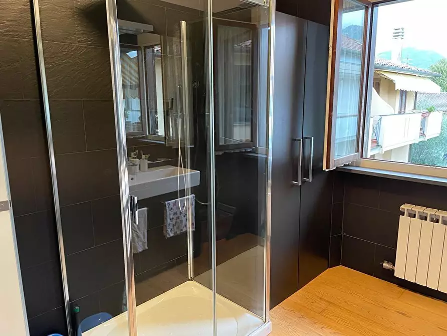 Immagine 25 di Appartamento in vendita  a Massa