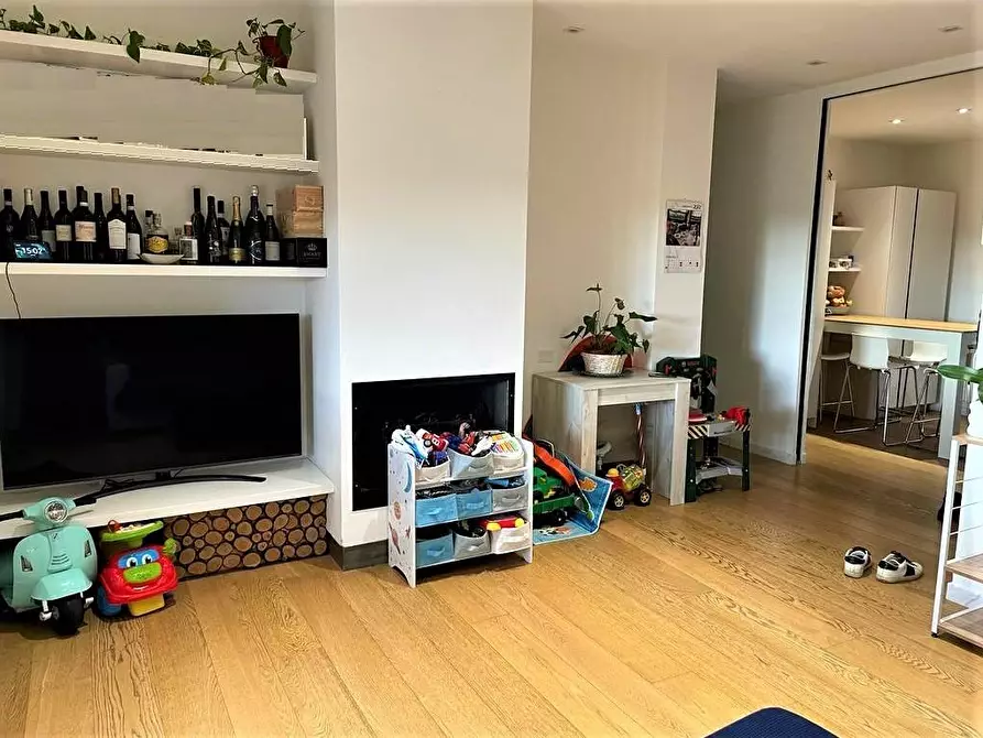 Immagine 3 di Appartamento in vendita  a Massa