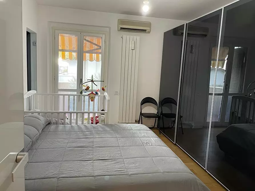 Immagine 10 di Appartamento in vendita  a Massa