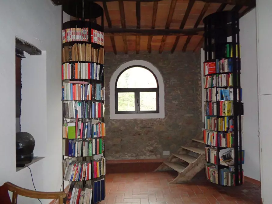 Immagine 33 di Rustico / casale in vendita  a Calci