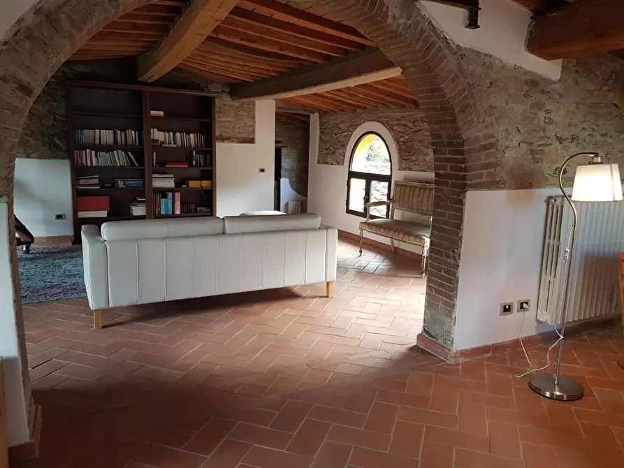 Immagine 45 di Rustico / casale in vendita  a Calci