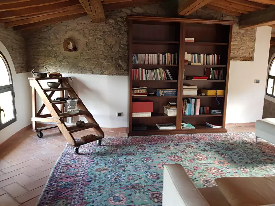 Immagine 41 di Rustico / casale in vendita  a Calci