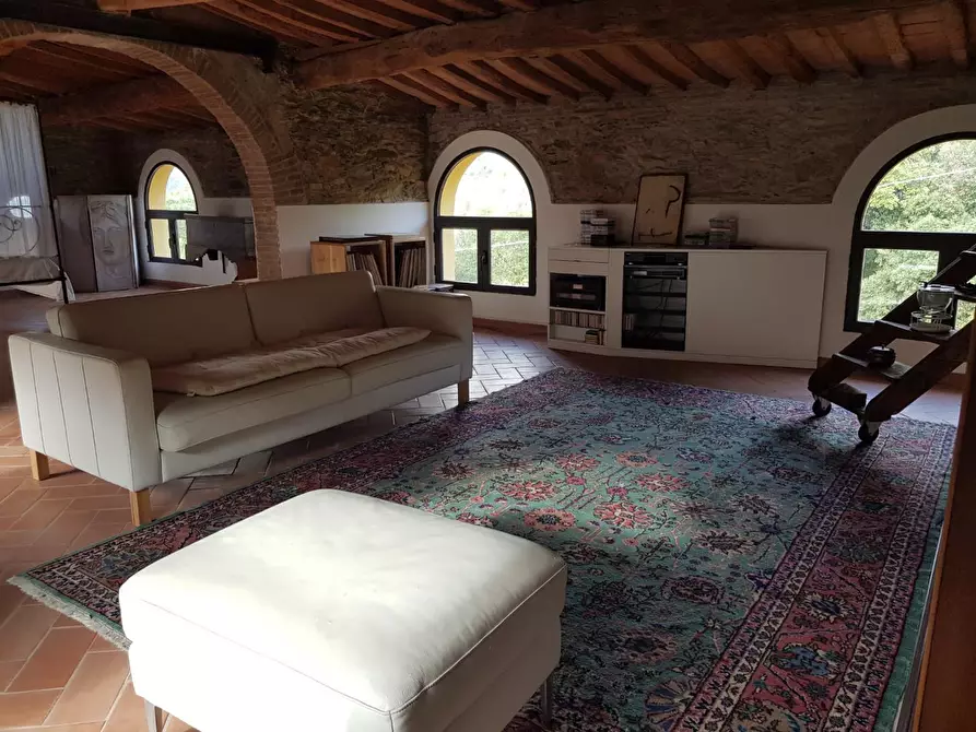 Immagine 39 di Rustico / casale in vendita  a Calci