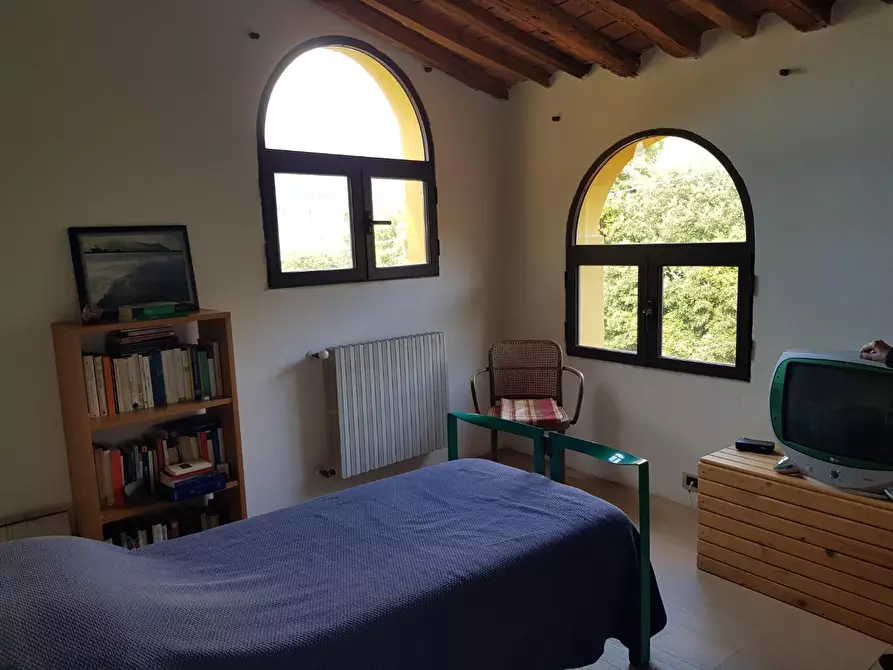 Immagine 36 di Rustico / casale in vendita  a Calci