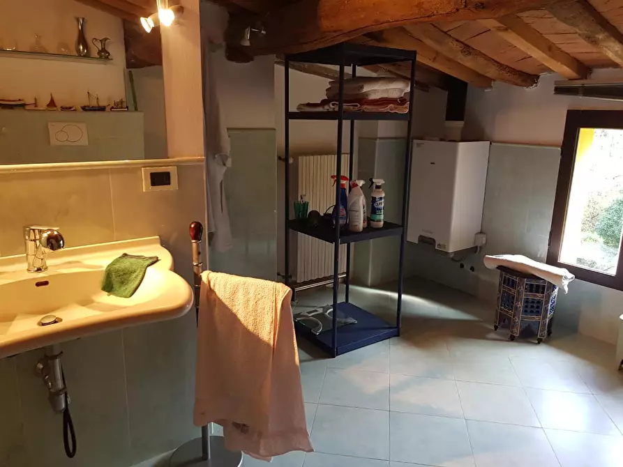 Immagine 29 di Rustico / casale in vendita  a Calci