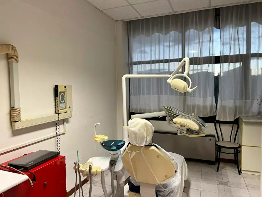 Immagine 6 di Ufficio in vendita  a Siena