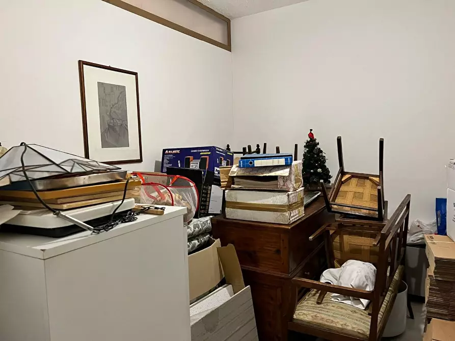 Immagine 14 di Ufficio in vendita  a Siena