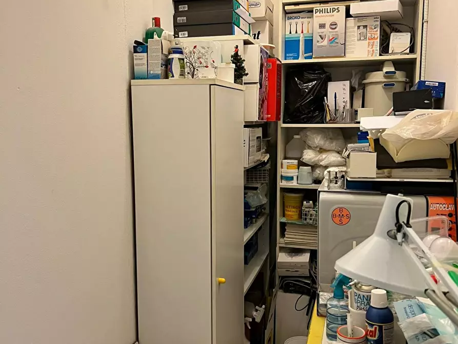 Immagine 8 di Ufficio in vendita  a Siena