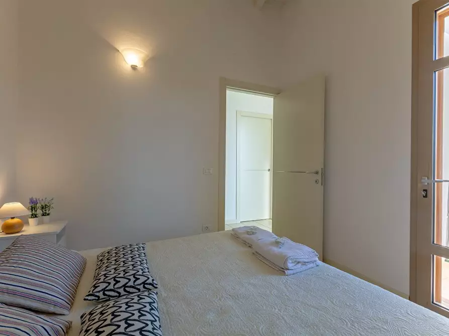 Immagine 21 di Villa in affitto  a Pietrasanta