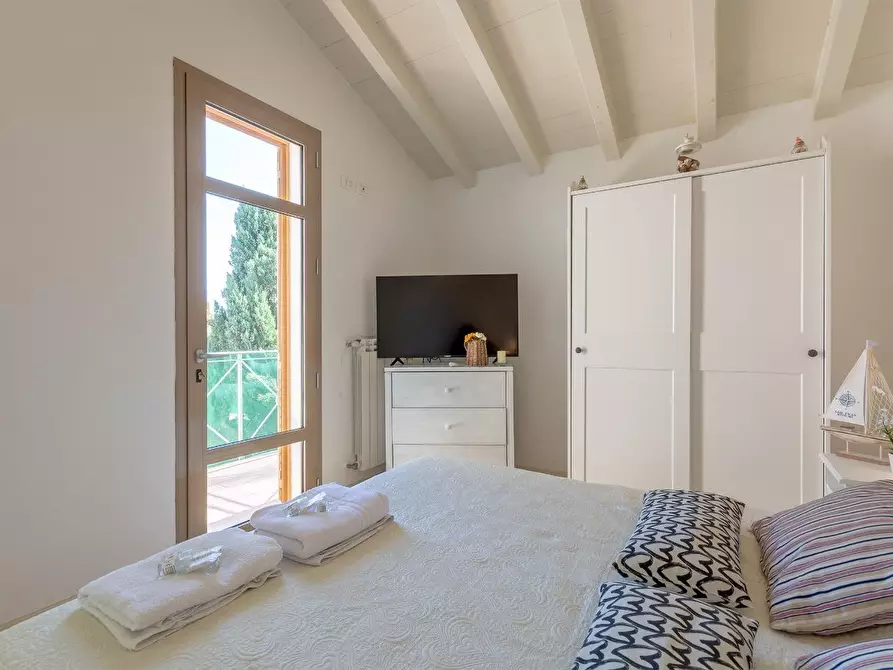 Immagine 22 di Villa in affitto  a Pietrasanta