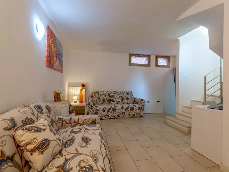 Immagine 25 di Villa in affitto  a Pietrasanta