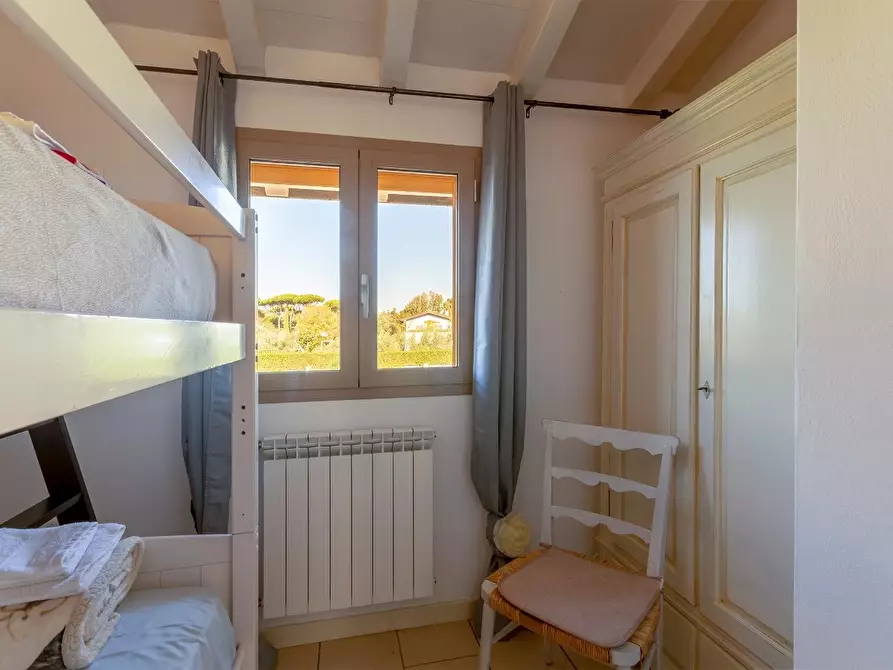 Immagine 24 di Villa in affitto  a Pietrasanta