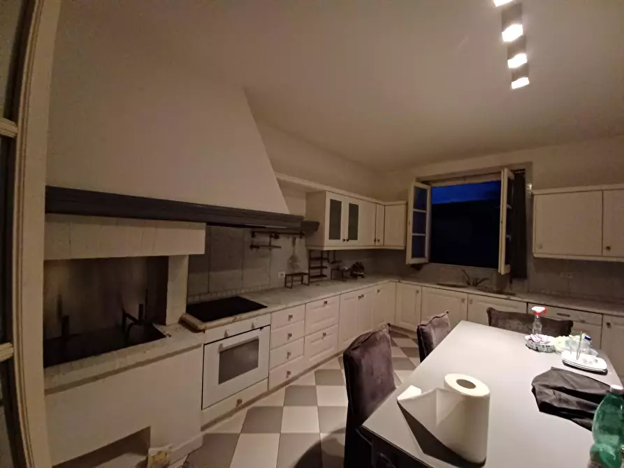 Immagine 20 di Villa in vendita  a Capraia E Limite