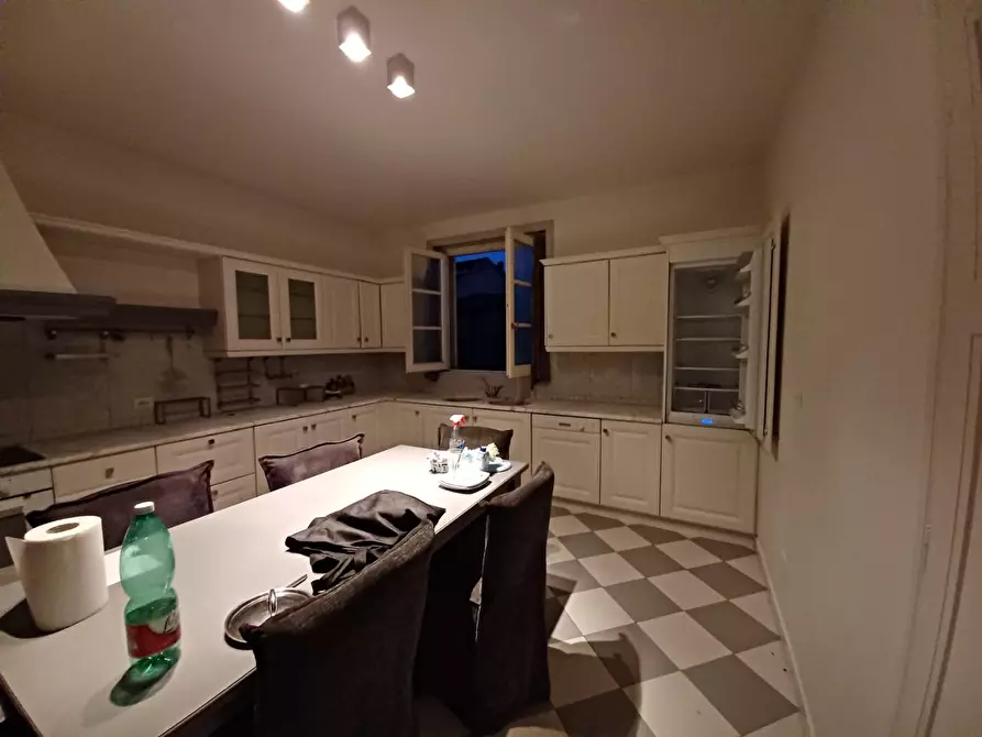 Immagine 19 di Villa in vendita  a Capraia E Limite