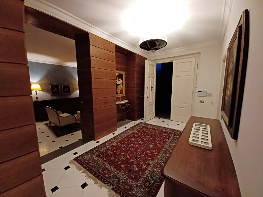 Immagine 2 di Villa in vendita  a Capraia E Limite