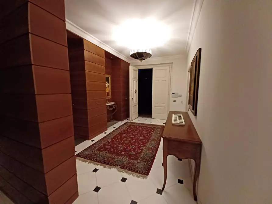 Immagine 5 di Villa in vendita  a Capraia E Limite