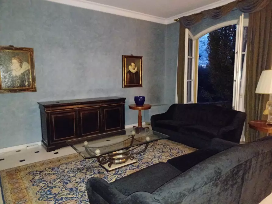 Immagine 15 di Villa in vendita  a Capraia E Limite