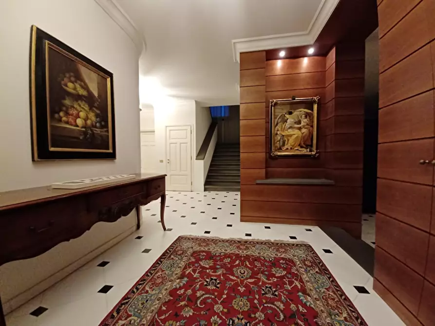 Immagine 4 di Villa in vendita  a Capraia E Limite