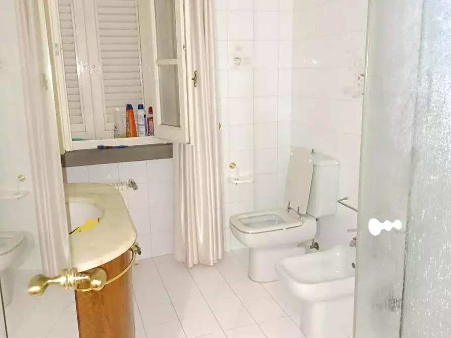 Immagine 40 di Villa in vendita  a Capraia E Limite