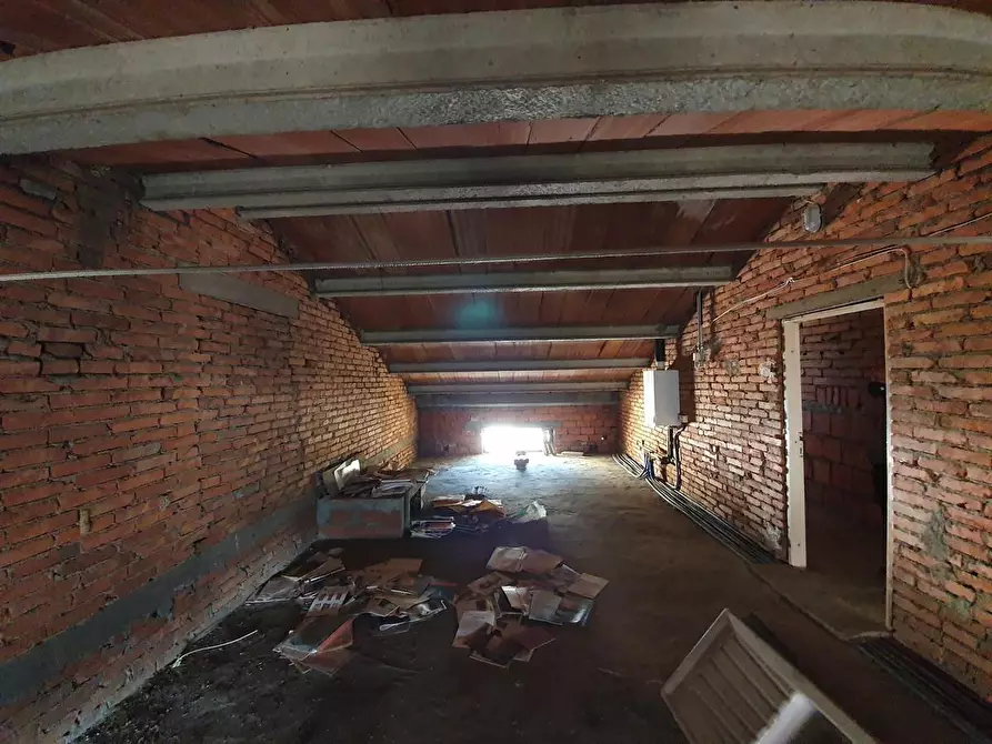 Immagine 12 di Appartamento in vendita  a Lamporecchio