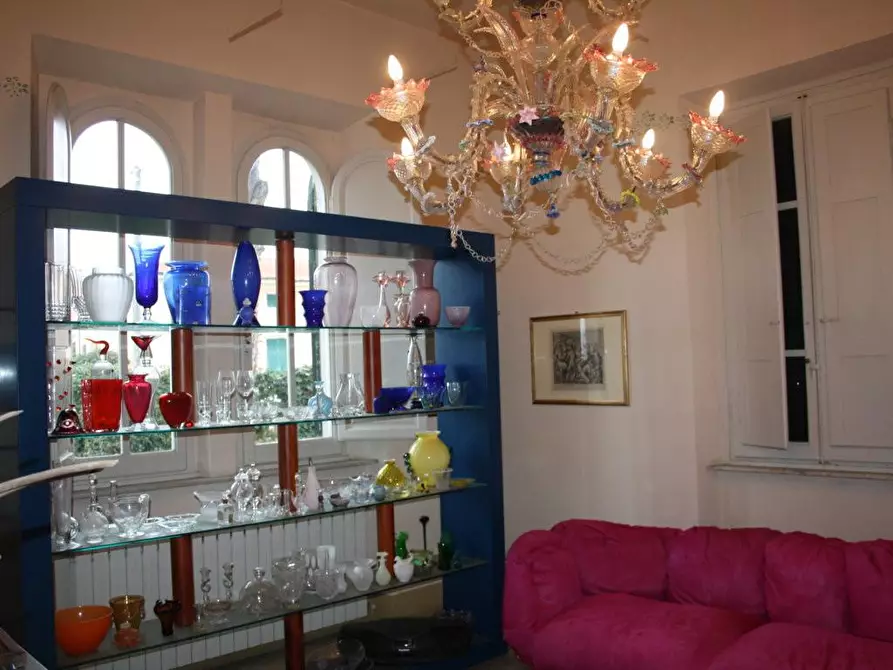 Immagine 3 di Villa in vendita  a Camaiore