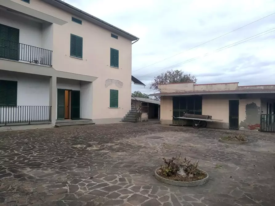 Immagine 1 di Casa indipendente in vendita  a Santa Croce Sull'arno