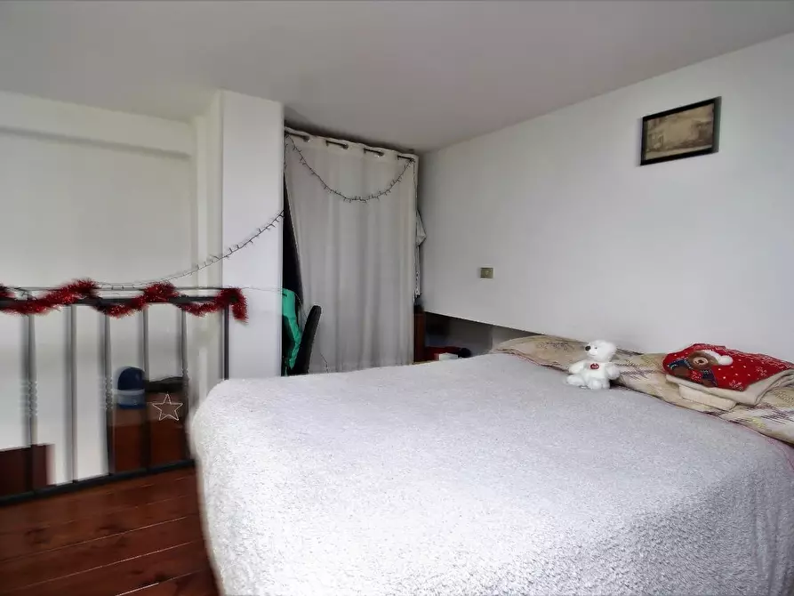 Immagine 12 di Appartamento in vendita  a Siena